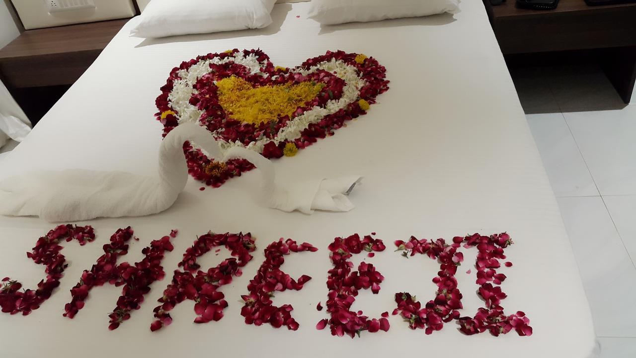Shree Jee Intenational Hotel Nathdwara Ngoại thất bức ảnh