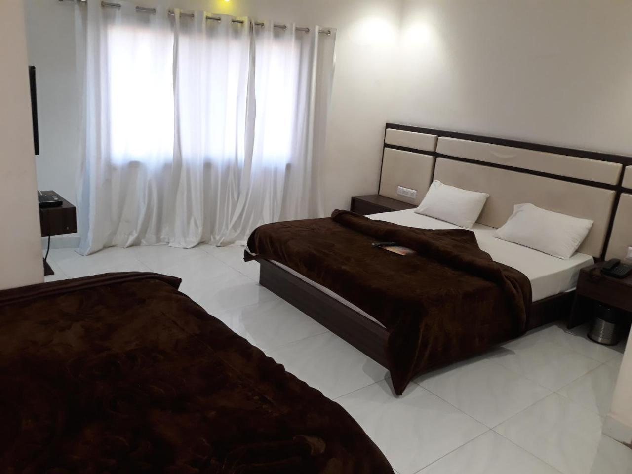 Shree Jee Intenational Hotel Nathdwara Ngoại thất bức ảnh